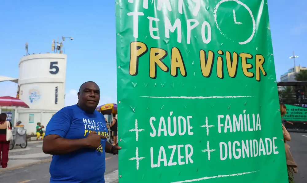 ENTENDA A PEC QUE ACABA COM A ESCALA 6x1