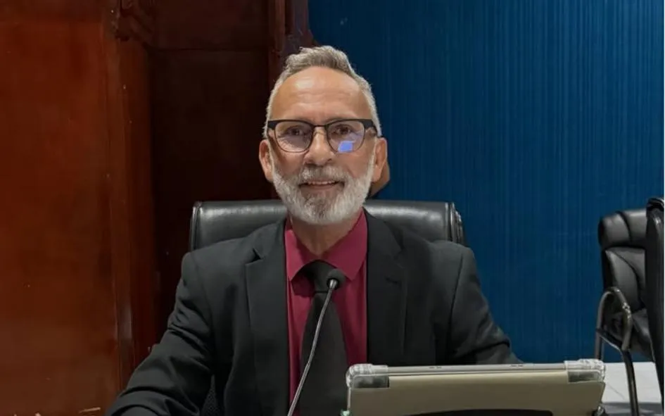 VEREADOR IRMÃO EDVALDO FALA DA CONCLUSÃO DE CALÇAMENTO NA RUA JOSÉ BISPO DA CRUZ